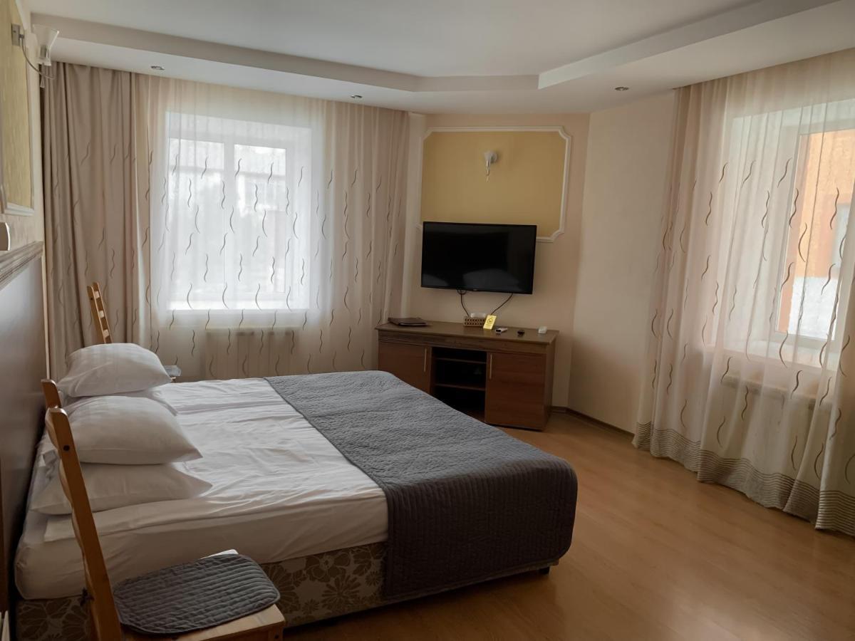 Hotel Gloria Standard Borovoje Kültér fotó